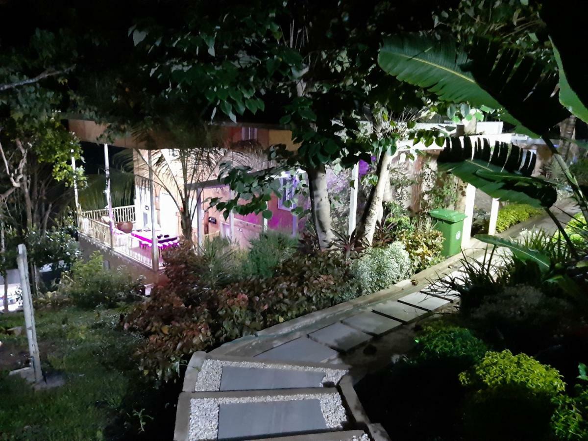 Appartamento A Touch Of Pink Secret Garden Puerto Princesa Esterno foto